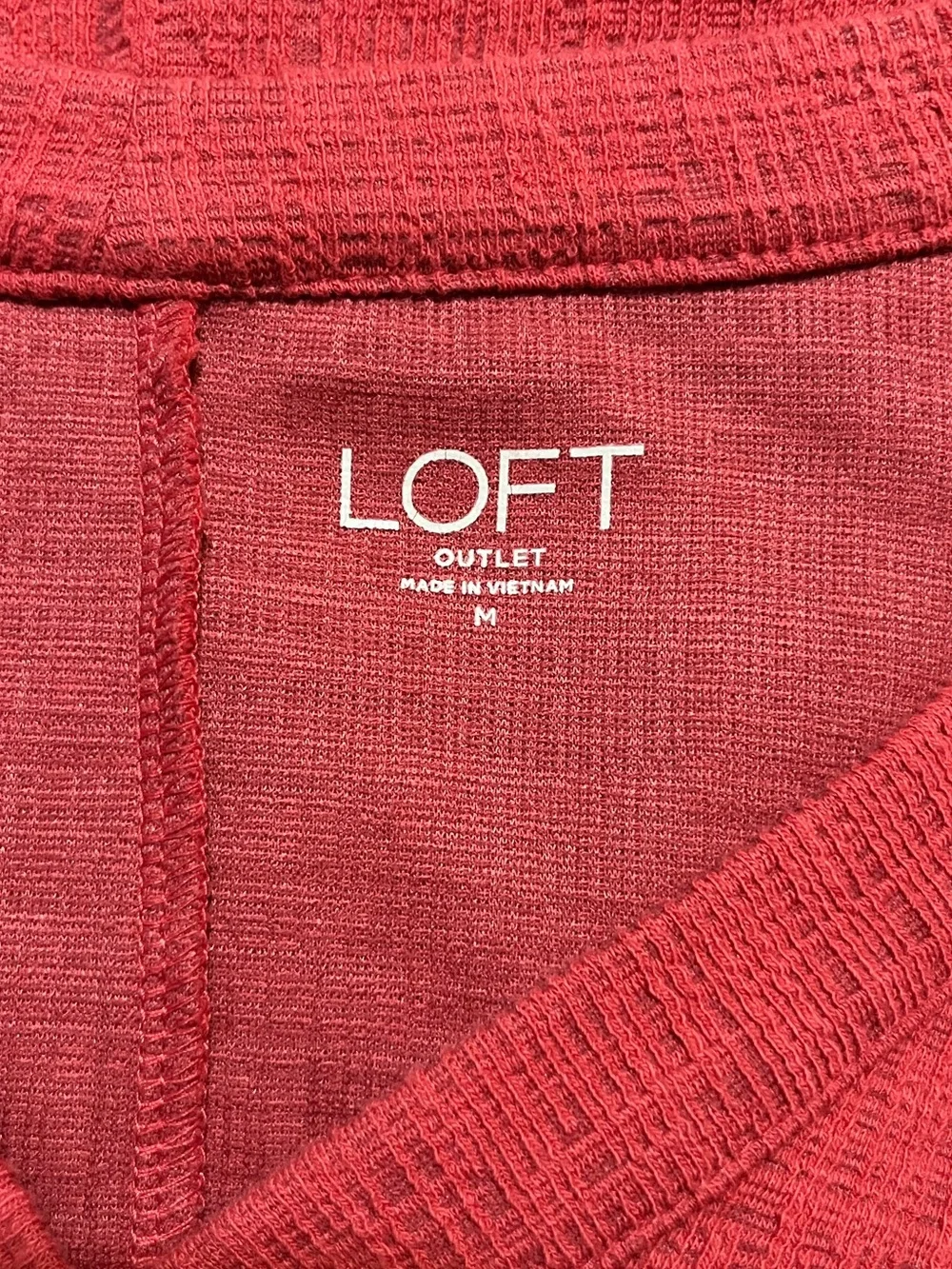LOFT Textured V-Neck Puff Sleeve Top